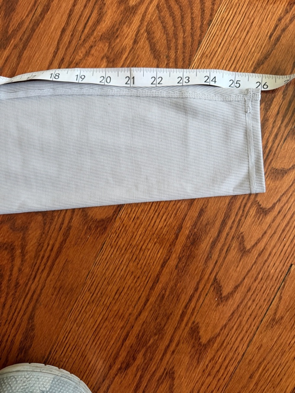 Vuori Ribbed Leggings in Light Gray - Picture 5 of 5